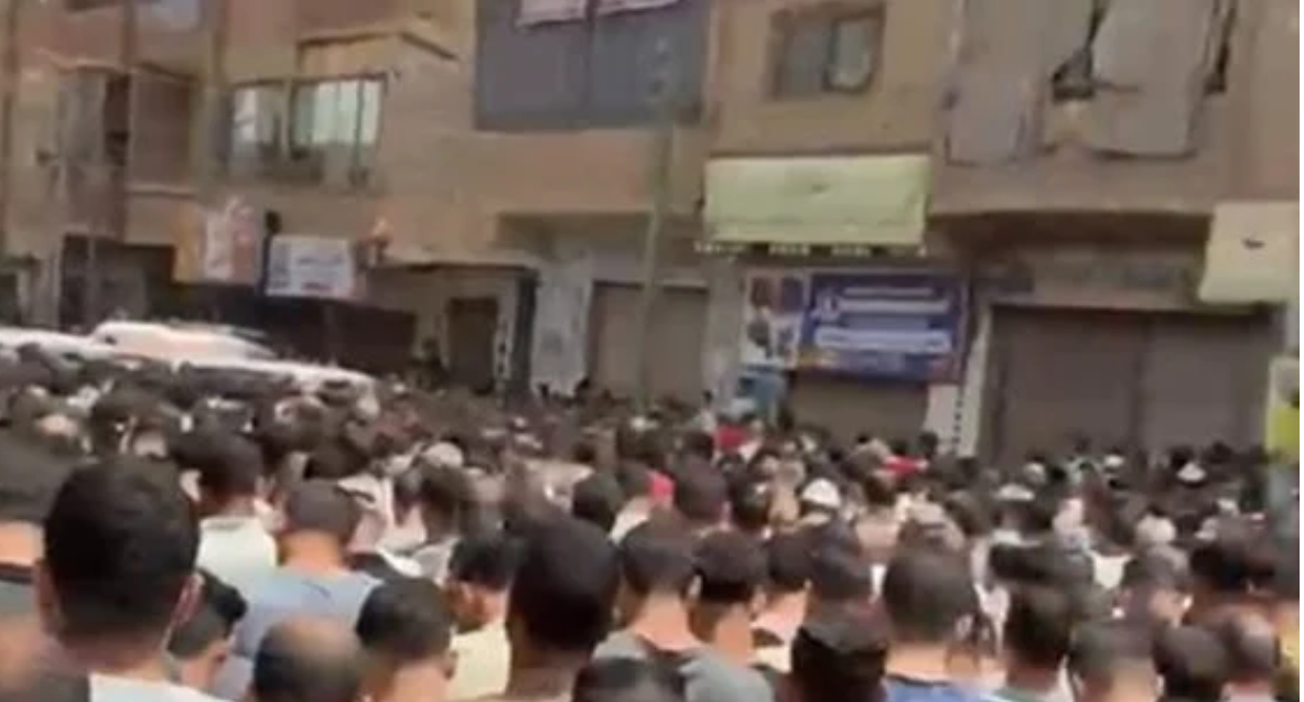 مصرع شقيقين وشاب صعقًا بالكهرباء أثناء محاولة إطفاء حريق شقة بالكوم الأحمر